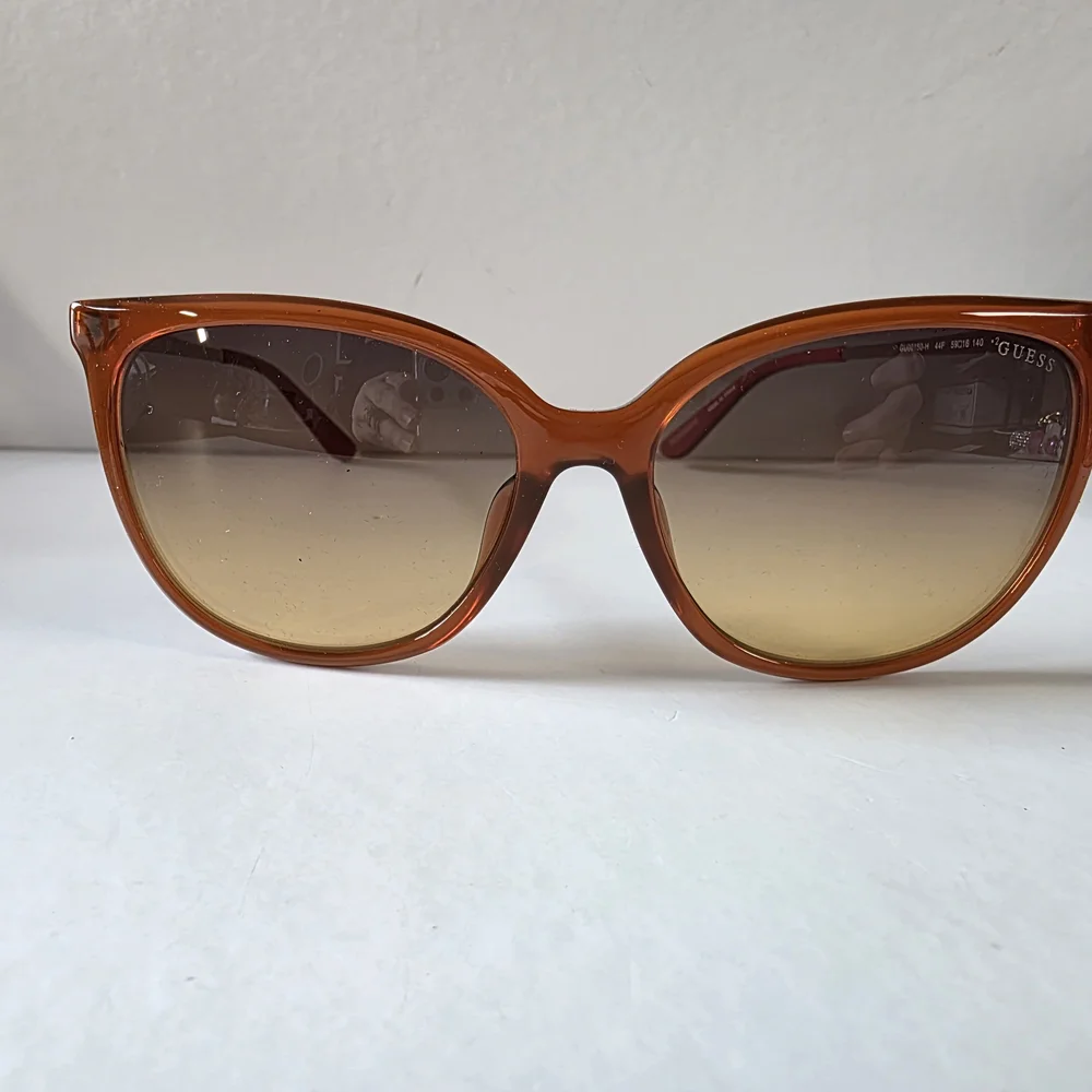 GUESS Orange Cat Eye Sunglasses - Picture 2 of 5